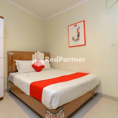 Jo Residence Syariah Redpartner Jakarta Exterior foto