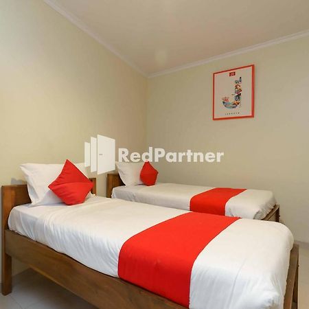Jo Residence Syariah Redpartner Jakarta Exterior foto