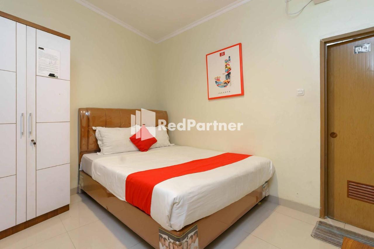 Jo Residence Syariah Redpartner Jakarta Exterior foto