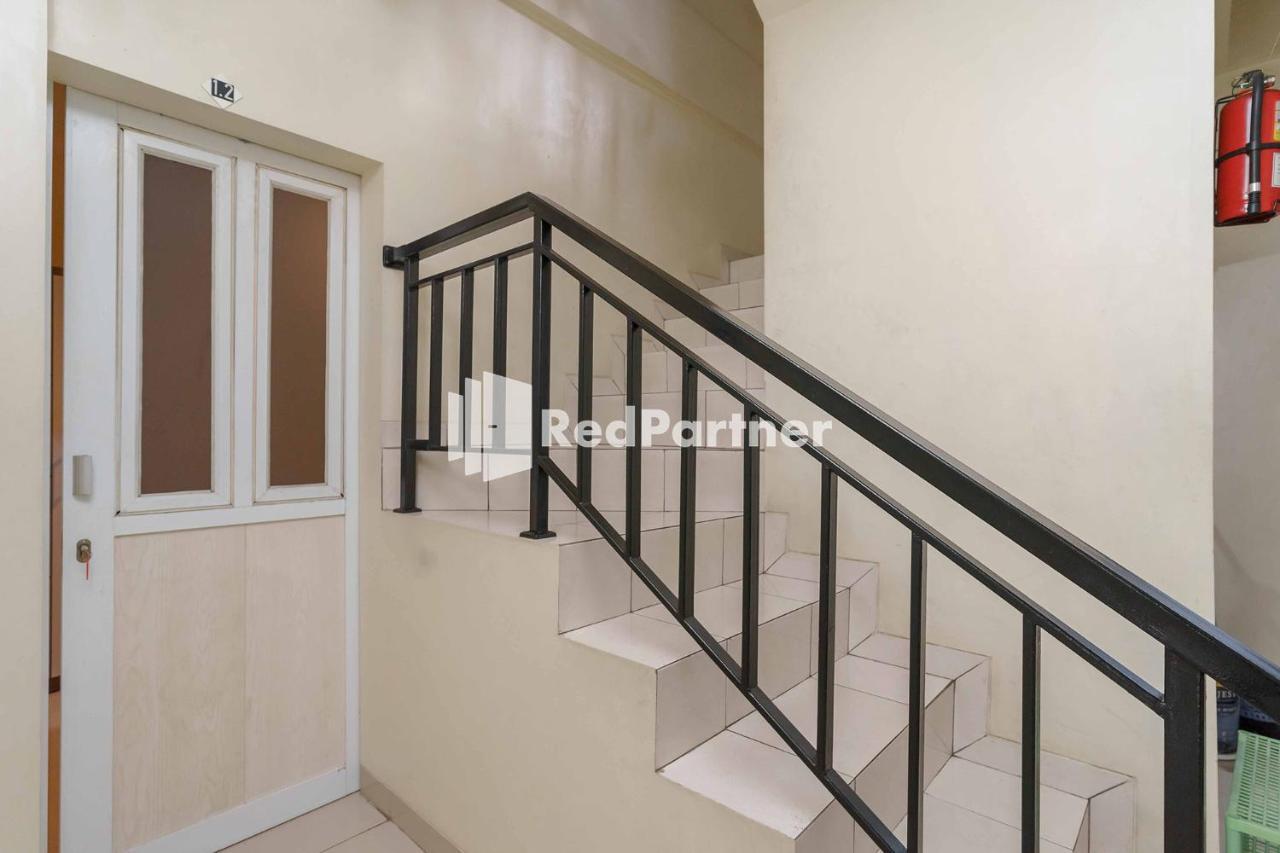 Jo Residence Syariah Redpartner Jakarta Exterior foto